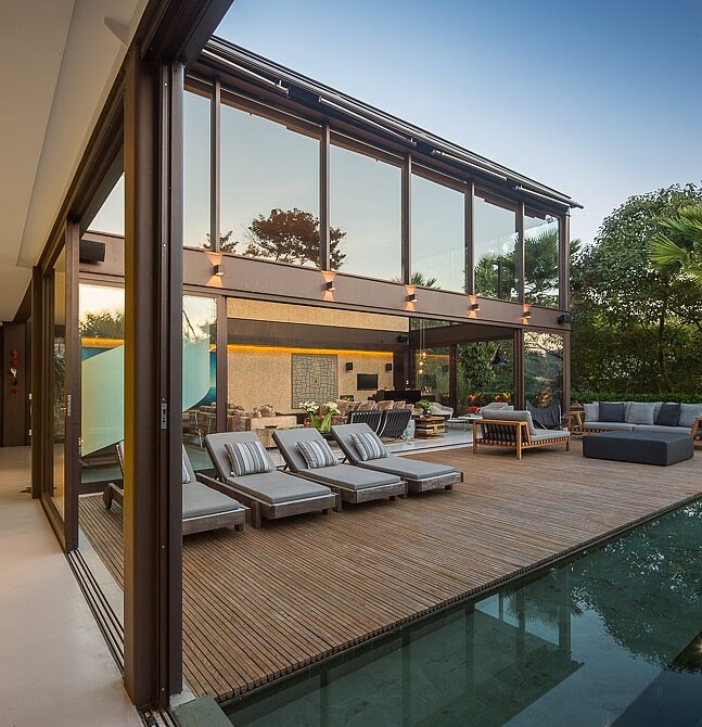 Fernanda Marques Luxury Residence in Brazil