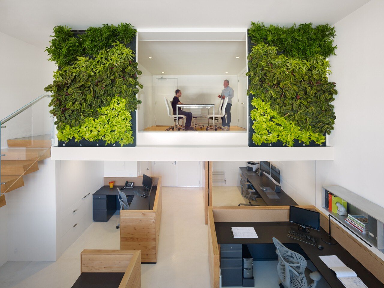 An eco-friendly design and a fresh look in the offices Jones Haydu (3)