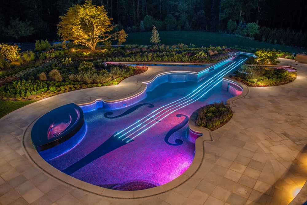 Stradivarius Pool, Made Out of Love for the Violin