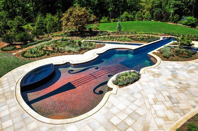 Stradivarius pool, made out of love for the violin (7)