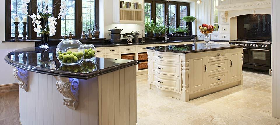 Classical kitchen with modern design integrated in a Georgian style (6)