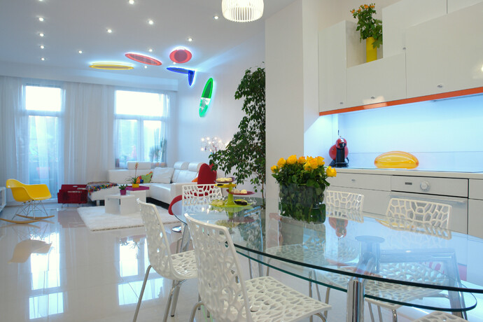 Color and light in a dream apartment from Budapest (2)