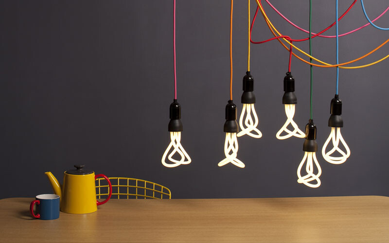 Designer Samuel Wilkinson has chosen to redefine filament bulbs - Plumen (8)