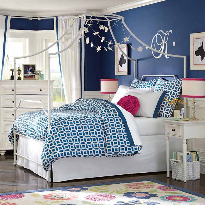 Bedroom ideas - canopy bed with contemporary design PB Teen (4)