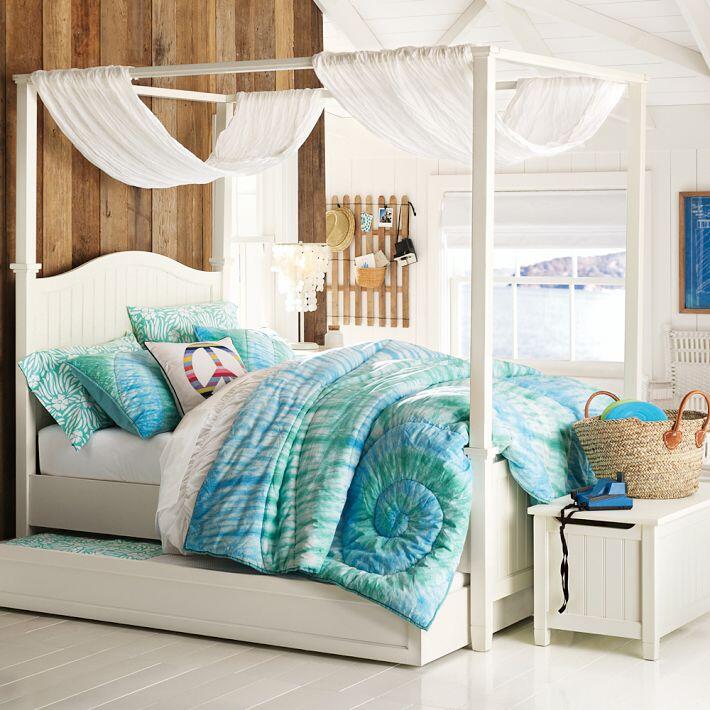 Bedroom ideas - canopy bed with contemporary design PB Teen (5)