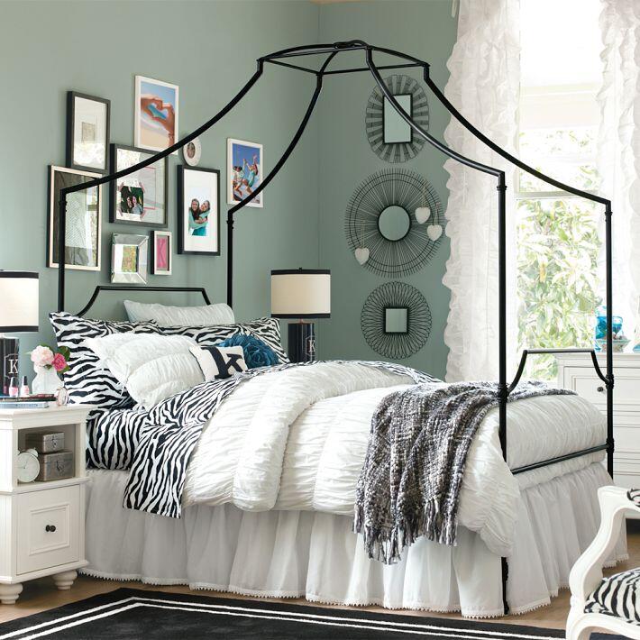 Bedroom ideas - canopy bed with contemporary design PB Teen (6)