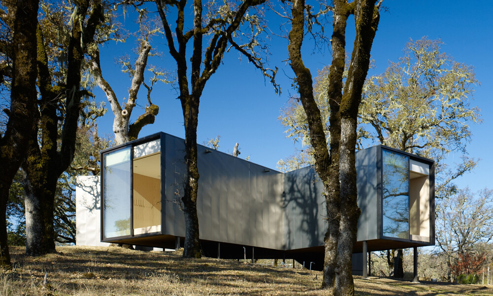 Moose Rd House- low cost, durability and environmental protection by Mork Ulnes Architects (1)