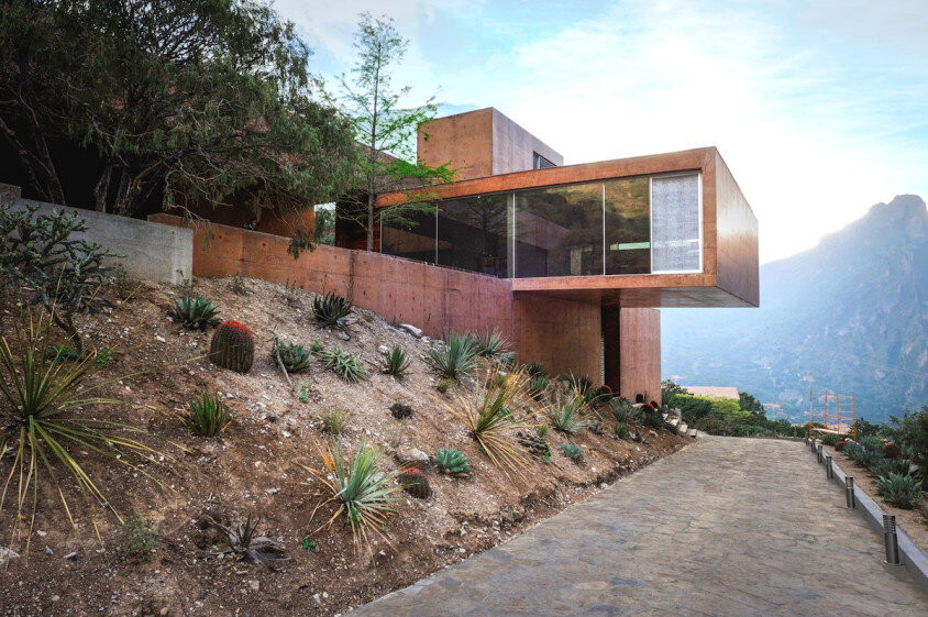 Modern house surrounded by mountains Narigua by P mas Cero arquitectura (1)