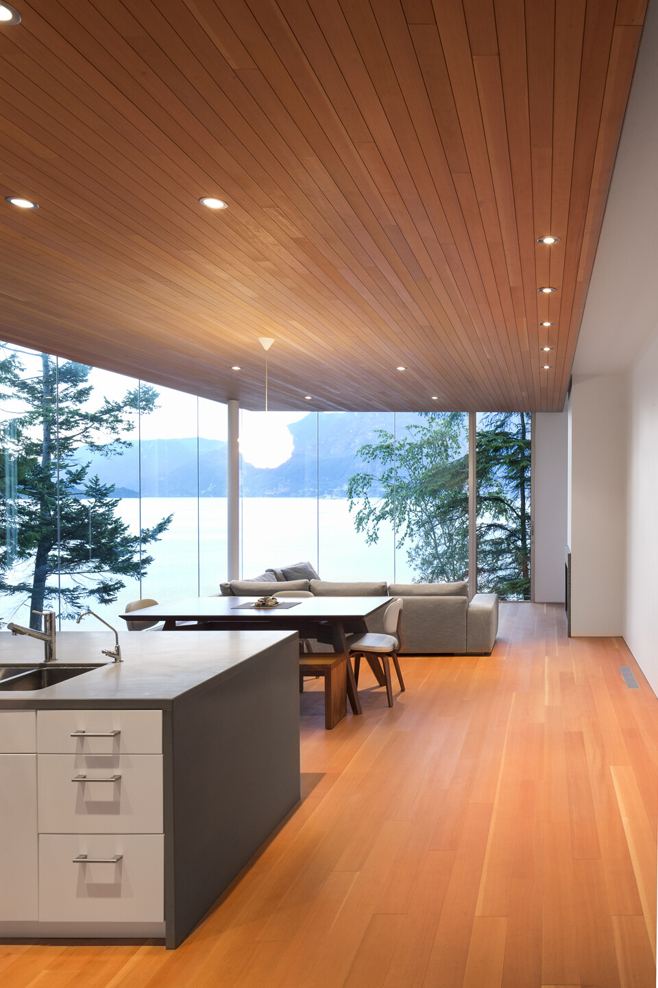 Gambier Island House - where beauty and silence reign by McFarlane Green Biggar Architects (7)