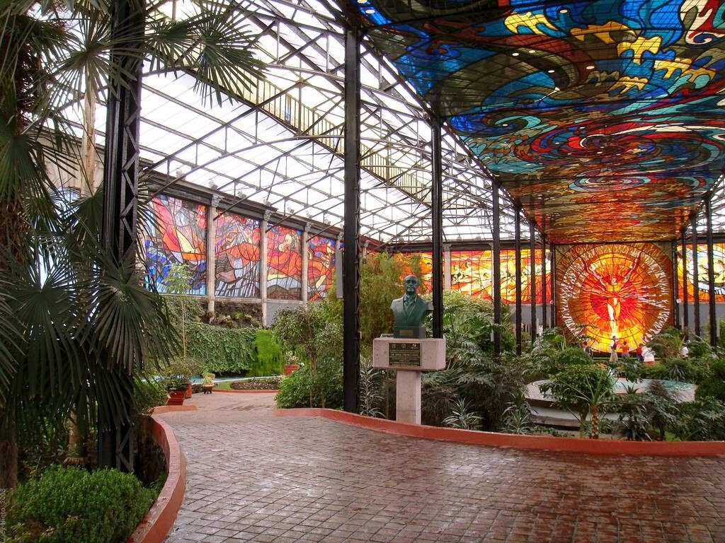 Cosmovitral Toluca Mexico stained glass botanical garden - www.homeworlddesign.com (7)