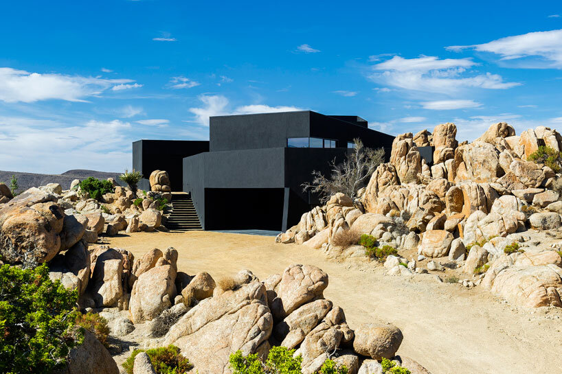 Black Desert House - Oller & Pejic and Marc Atlan Design Company - www.homeworlddesign (18)