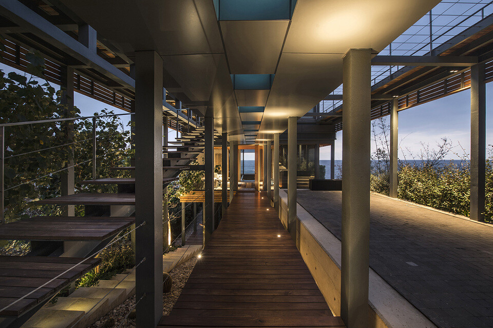 Amchit Residence by Blankpage Architects - www.homeworlddesign. com  (11)