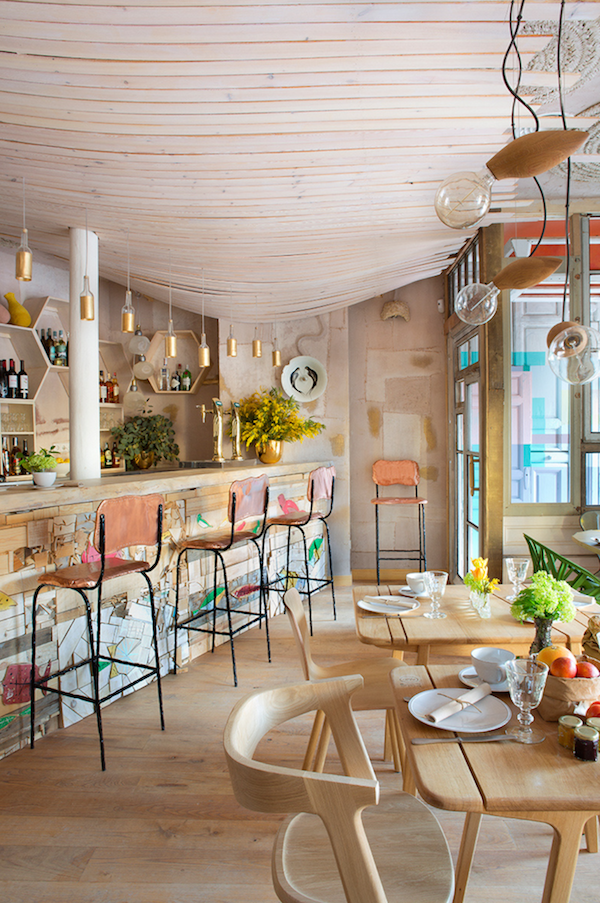 MamaCampo restaurant eclectic design with decors and pastel shades - www.homeworlddesign. com (3)