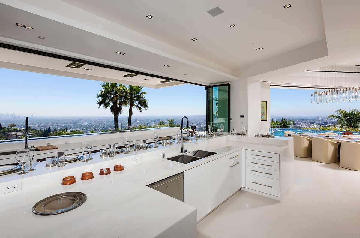 Take a tour inside the $85-million home for sale in Beverly Hills - www.homeworlddesign. com (12)