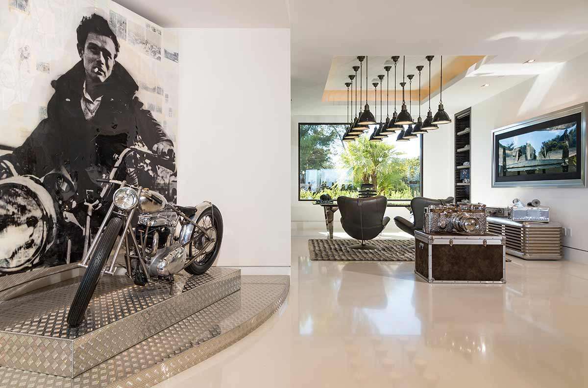 Take a tour inside the $85-million home for sale in Beverly Hills - www.homeworlddesign. com (8)