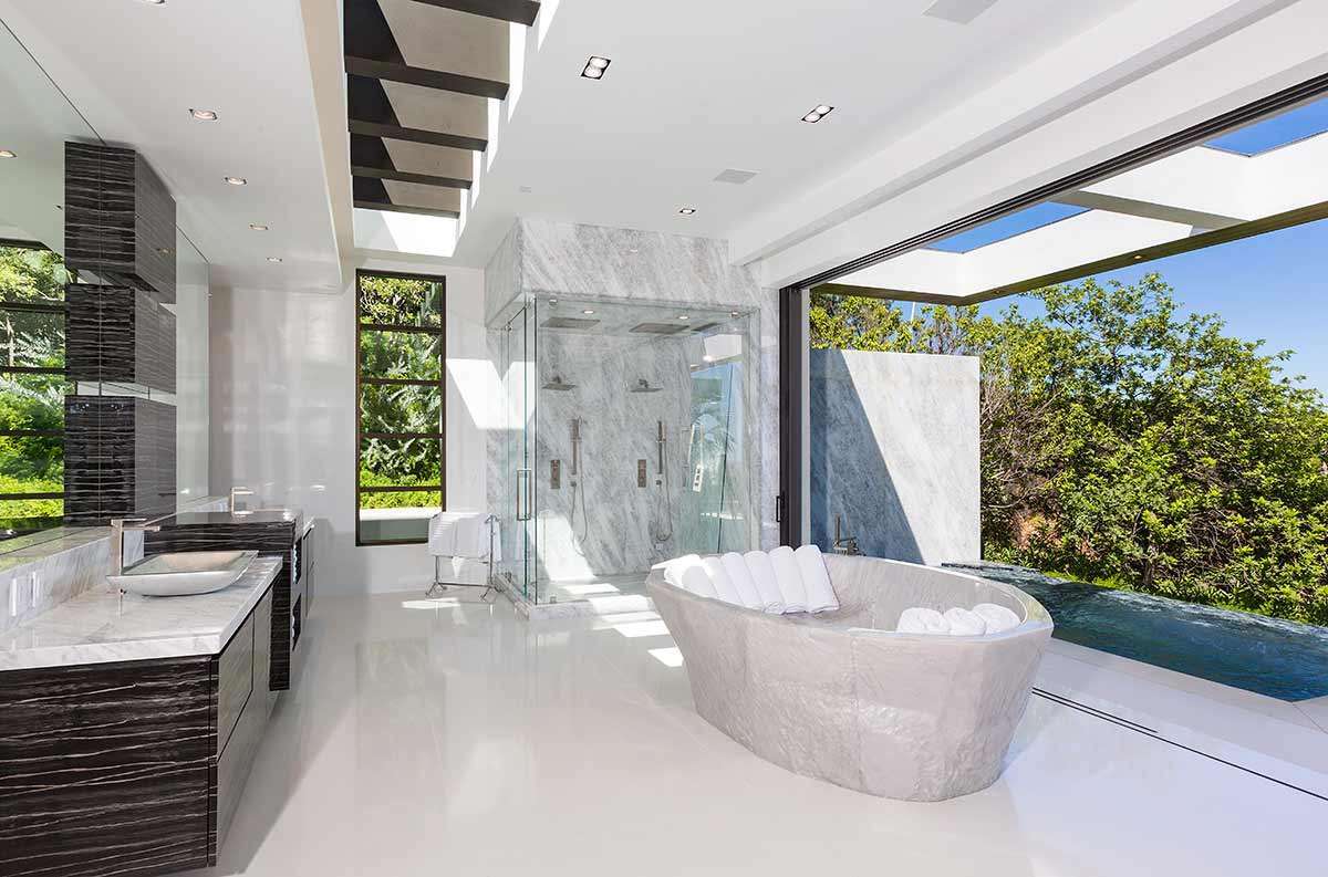 Take a tour inside the $85-million home in Beverly Hills - www.homeworlddesign. com (22)