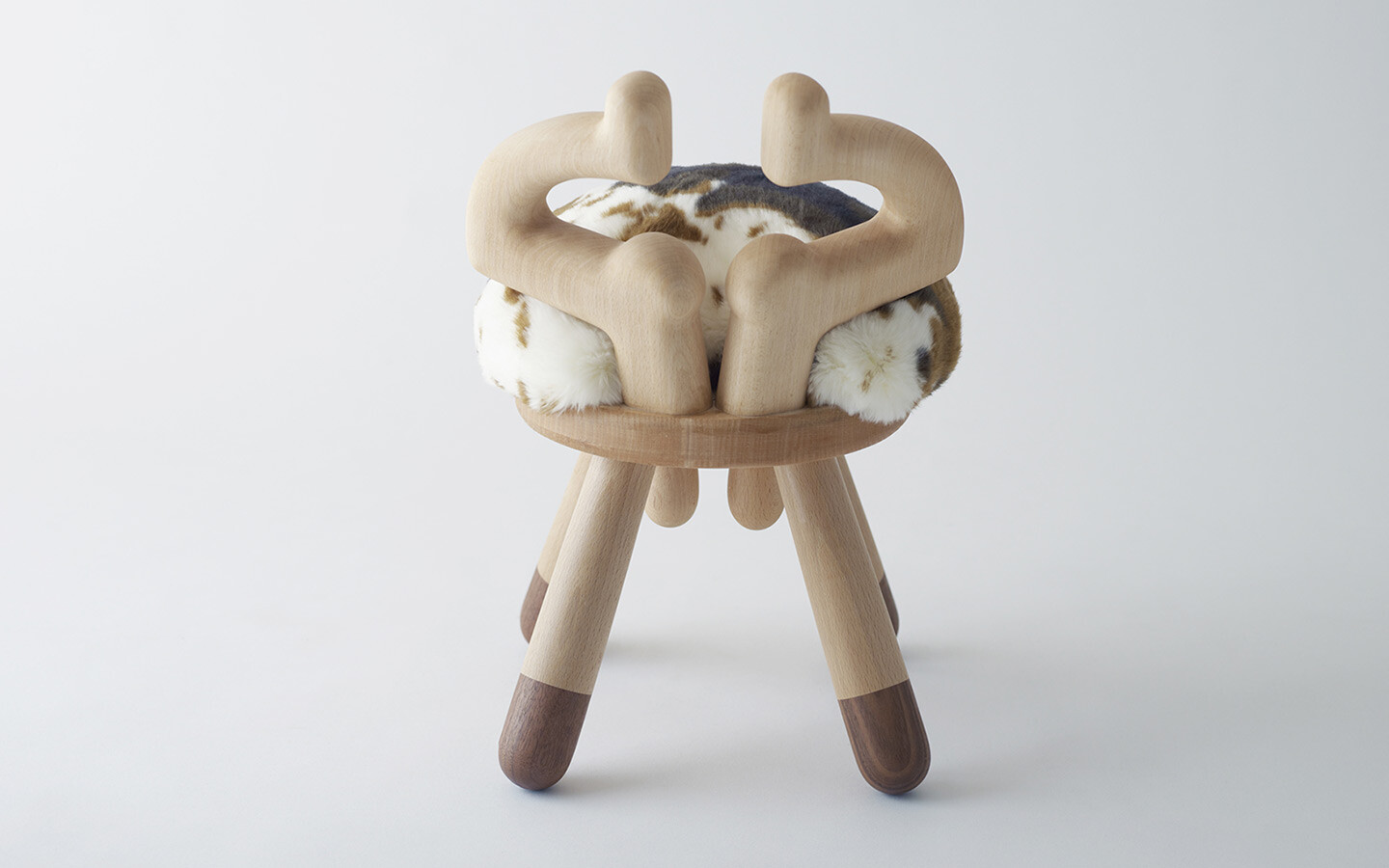Collection of chairs Takeshi Sawada bring joy to children - HomeWorldDesign (10)
