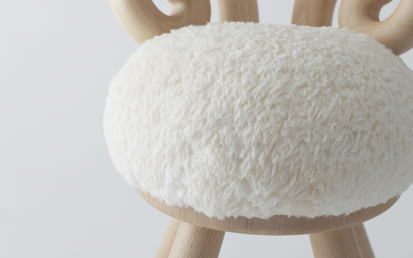 Collection of chairs Takeshi Sawada bring joy to children - HomeWorldDesign (6)