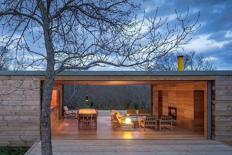 House by ch+qs arquitectos inspired by the fields with yellow flowers - HomeWorldDesign (6)