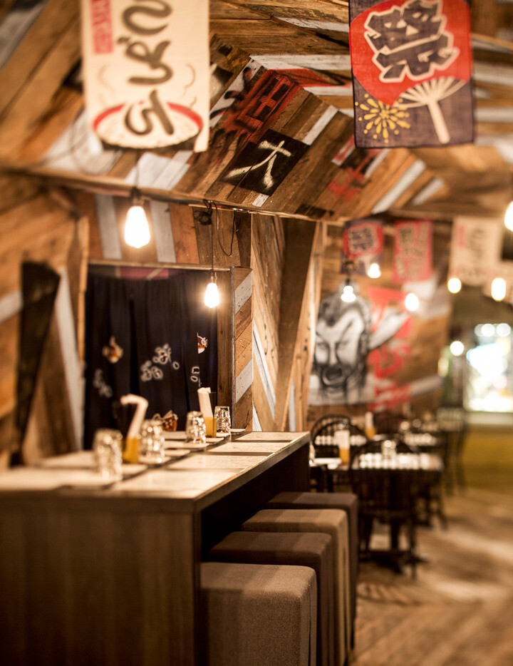 Japanese restaurant Izakaya Kinoya by Jean de Lessard - HomeWorldDesign (6)