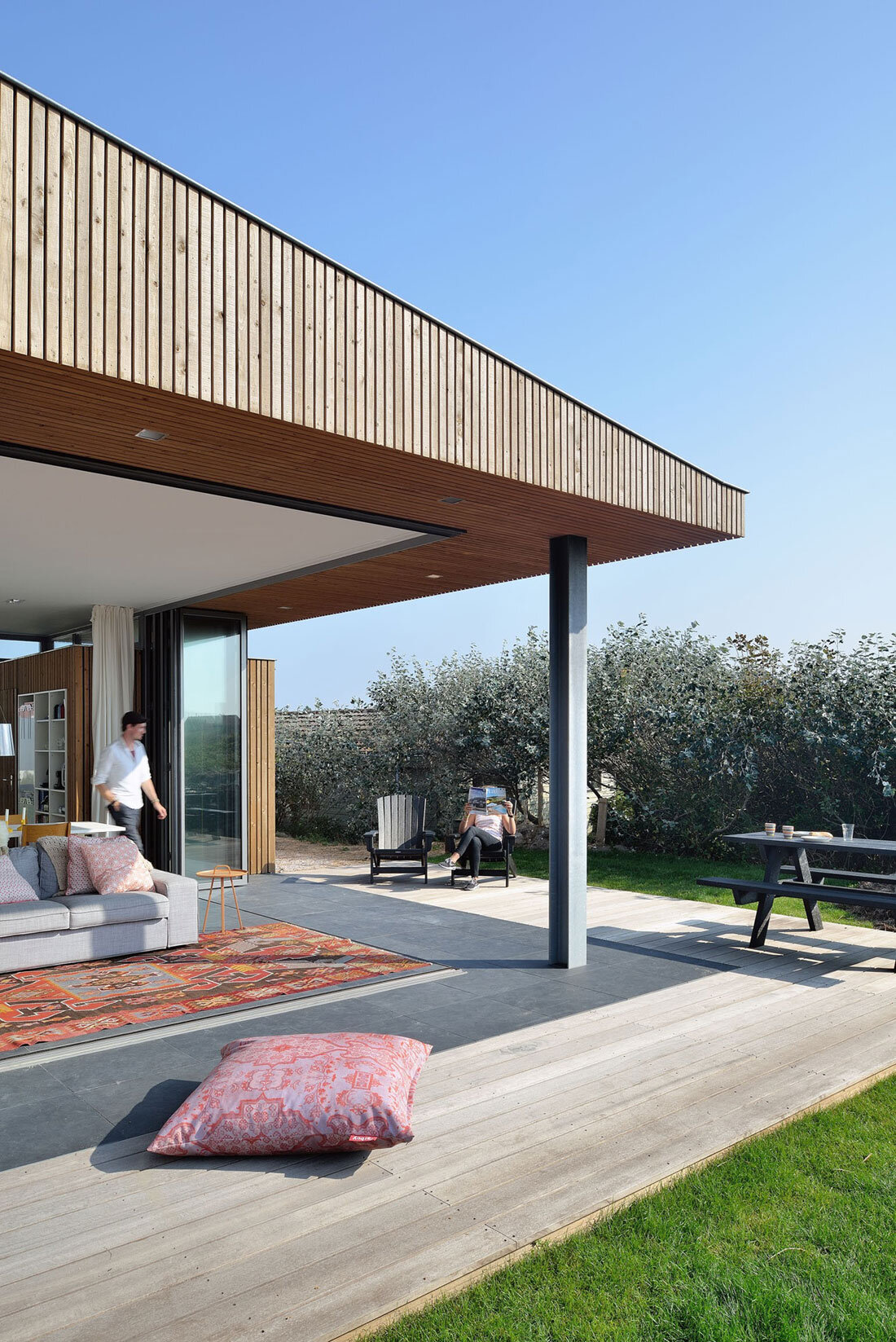 Vacation house with a retractable glass facade Bloem en Lemstra Architecten - HomeWorldDesign (8)