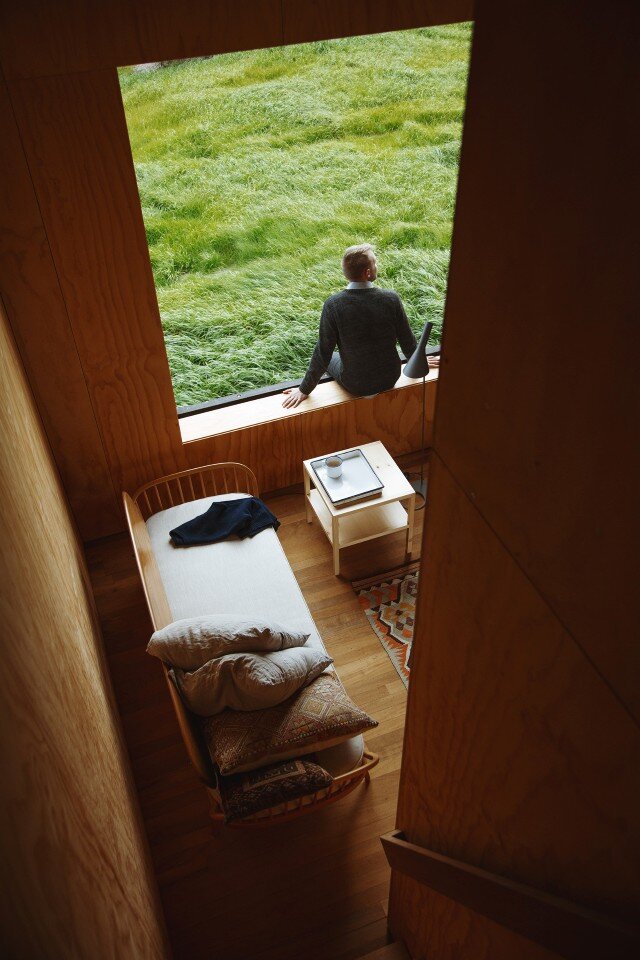 Eyrie - Cabin by Cheshire Architects - New Zealand - authentic immersion in the wild nature