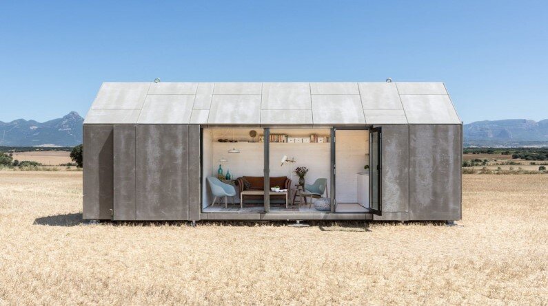 Portable dwelling by Spanish architecture studio Ábaton