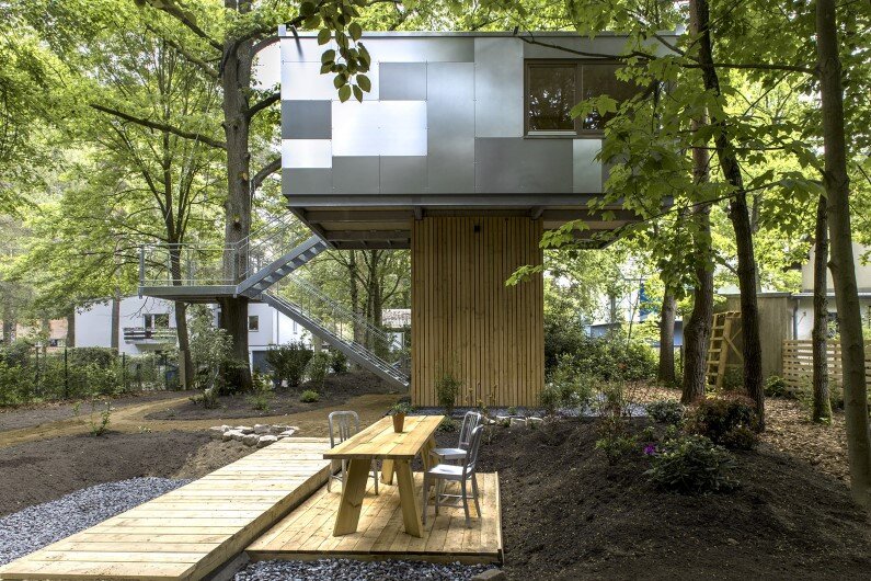 Urban Treehouse in Berlin - Baumraum