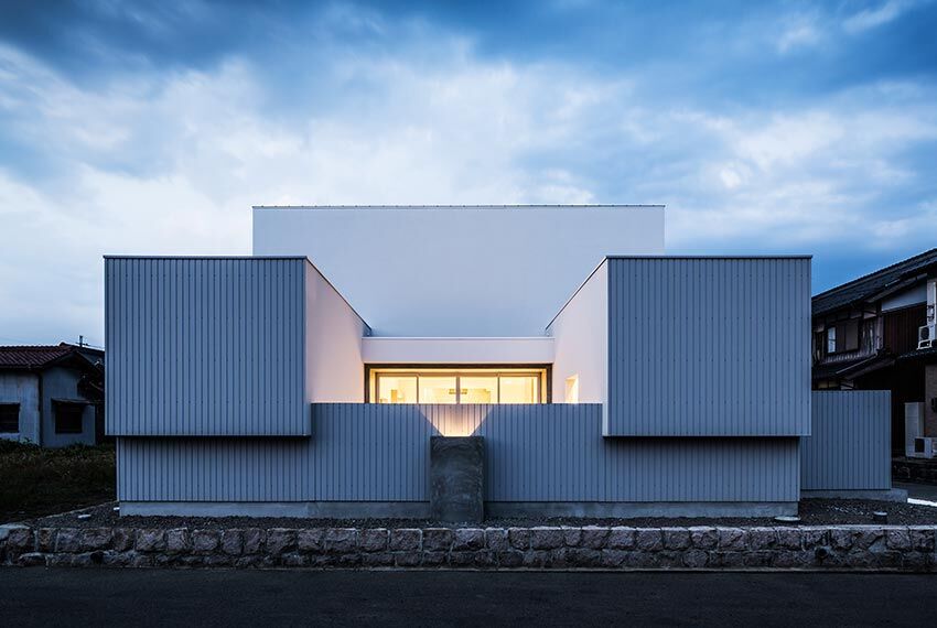 Courtyard House gives an impressive and fresh feel - FORM Kouichi Kimura Architects (1)