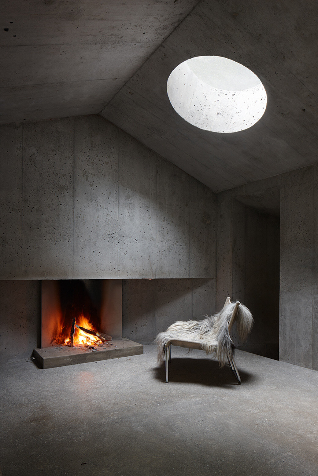 Fascinating concrete cabin in the Swiss Alps by German architecture studio Nickisch Sano Walder Architekten (3)