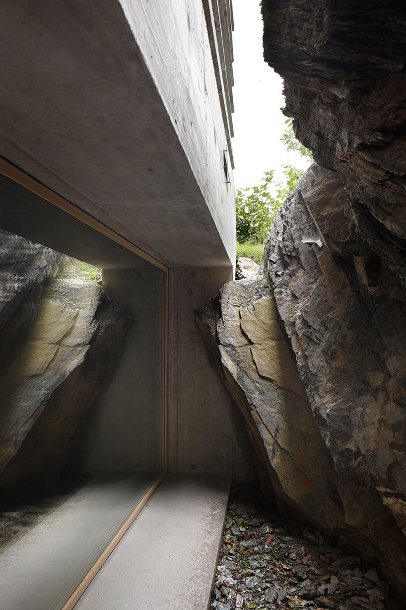 Fascinating concrete cabin in the Swiss Alps by German architecture studio Nickisch Sano Walder Architekten (6)