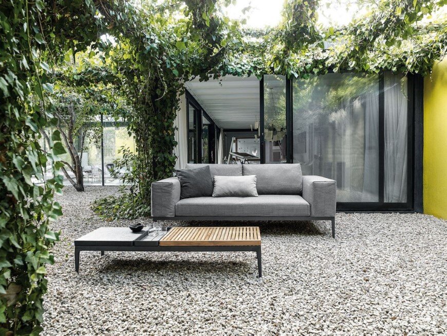 Grid - clean lines and flexible elements for cosy lounge (4)