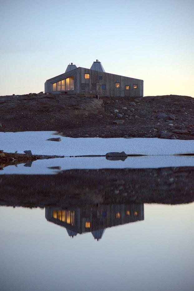 Rabot Tourist Cabin - close to glaciers in northern Norway (6)