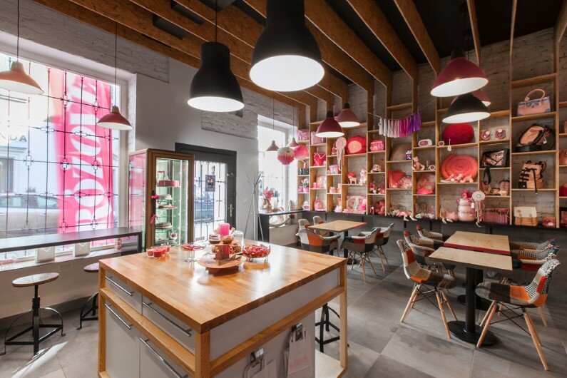Różove by modelina architekci the pinkest shop and cafe in Poznan (4)