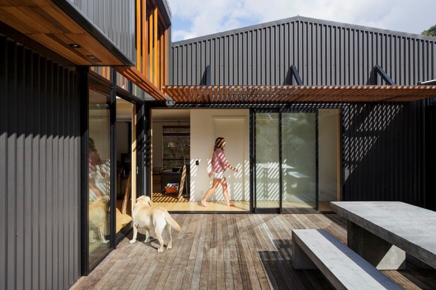 offSET Shed House is a beach house with a large opening to the sea (2)