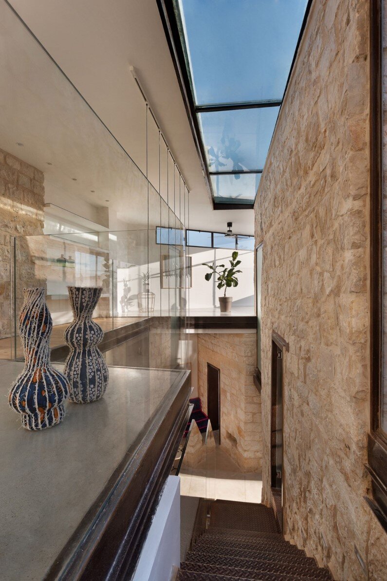 preservation and renewal of an old house in Israel by HENKIN SHAVIT Architecture & Design (1)