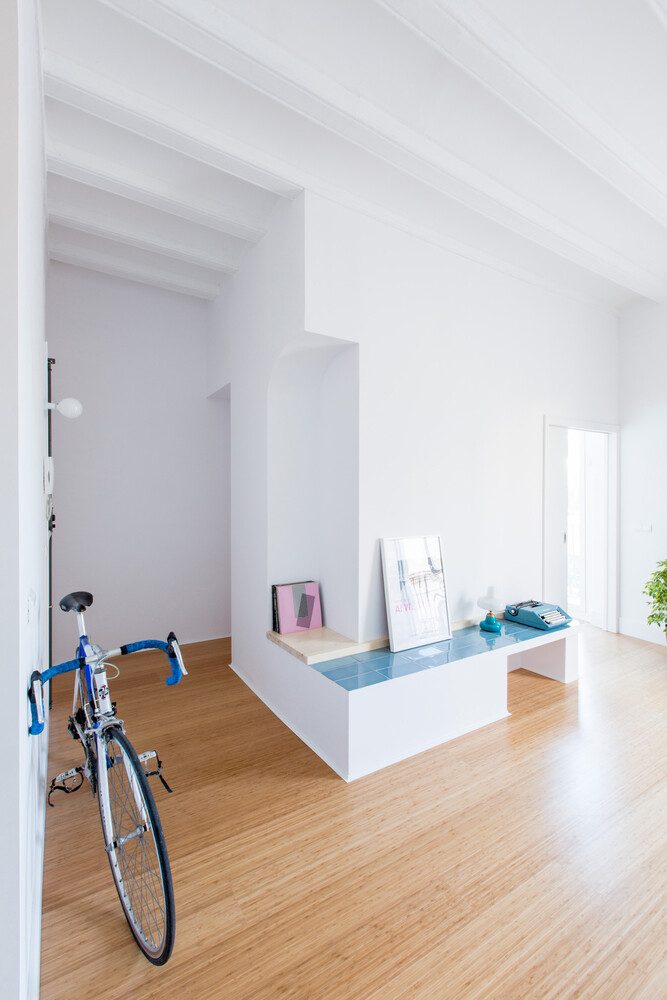 Casa Eulalia minimalist interior personalized in navy blue (6)