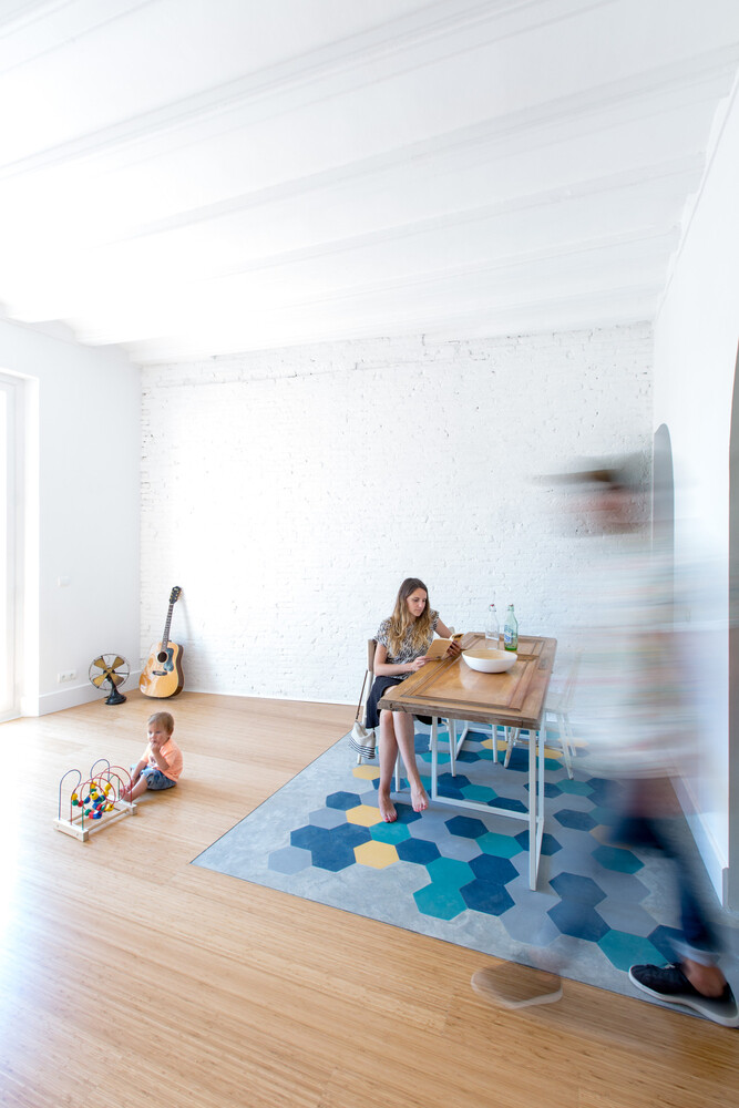 Casa Eulalia minimalist interior personalized in navy blue (8)