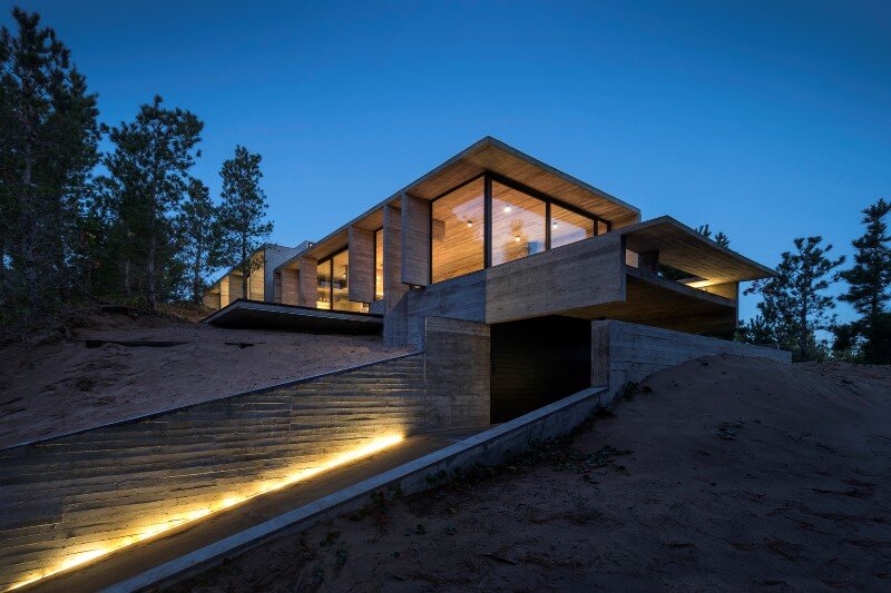 Concrete structure inspires confidence and durability Wein House (13)