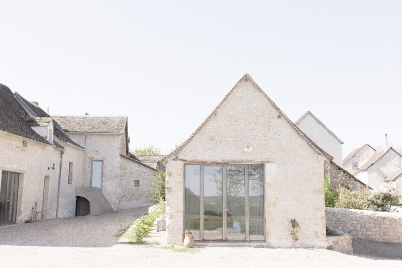 Conversion of an old farmhouse into a summer home - by French studio Septembre Architecture (2)