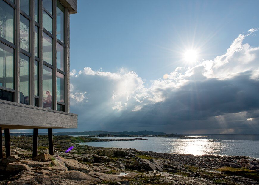 Fogo Island Inn by a timeless piece of architecture by Saunders (8)