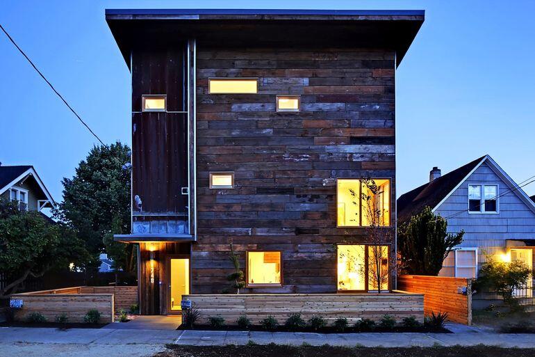 Green Building Emerald Star certified home in Seattle - Dwell Development (11)