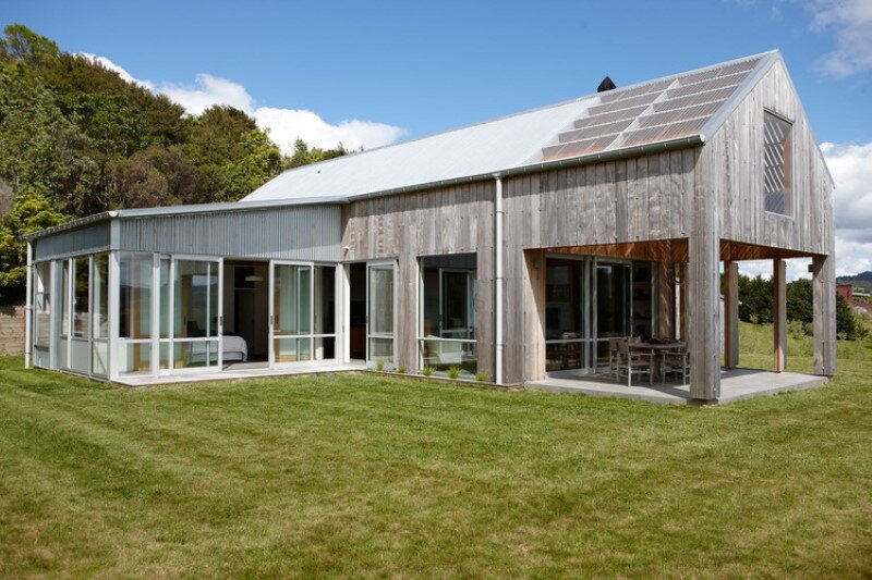 Matakana Barn - single level home by Strachan Group Architects (1)