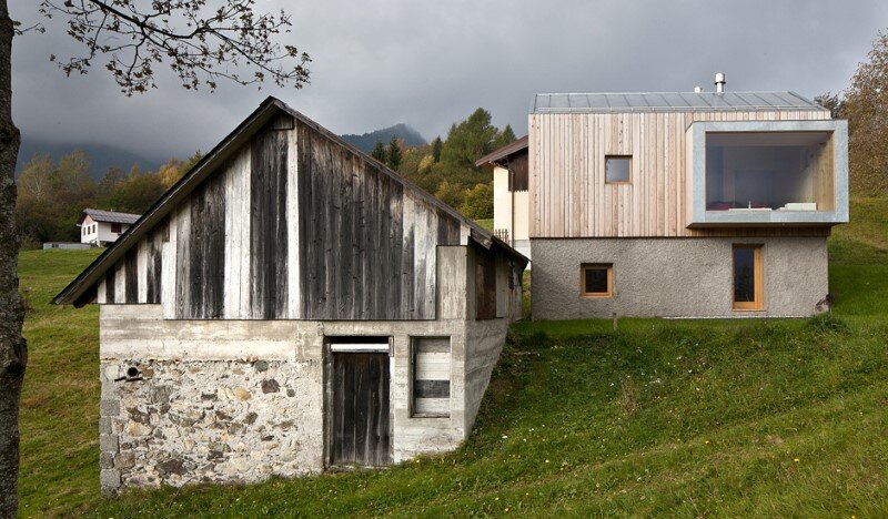 Old barn transformed into a meditative retreat in the mountains (6)