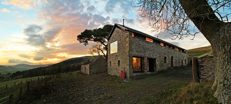 Old mill transformed into a modern holiday home (12)