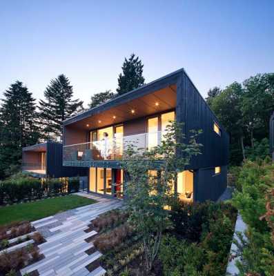 Set of Three Houses Built in a Quiet Park in North Vancouver