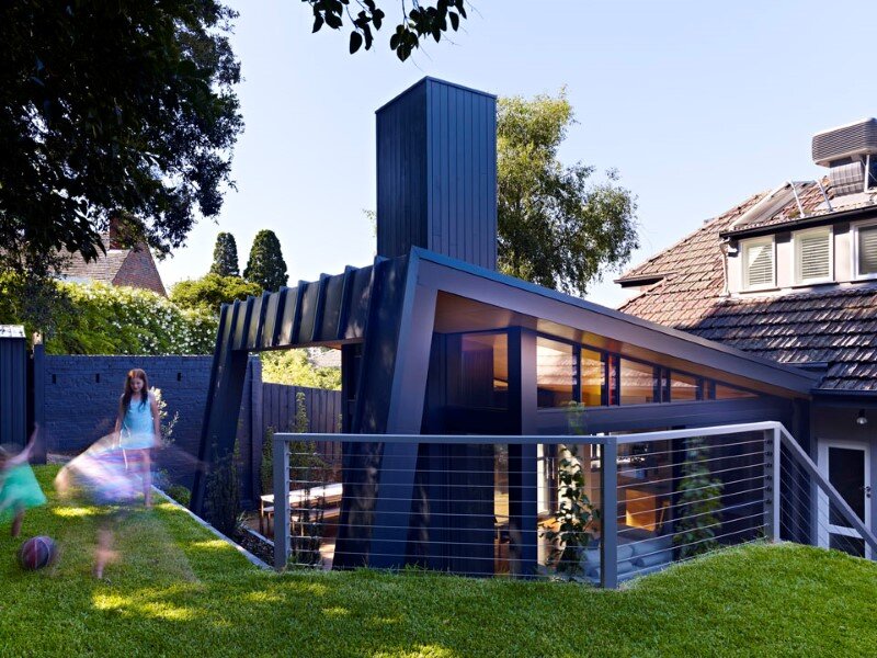 Suburban house extension with environmentally sustainable design (4)