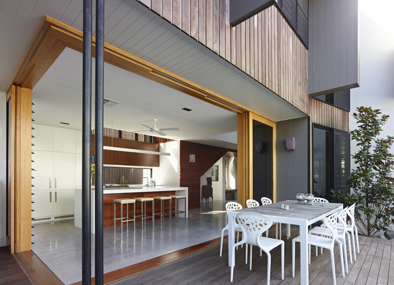 Sunshine Beach House By Shaun Lockyer Architects (8)