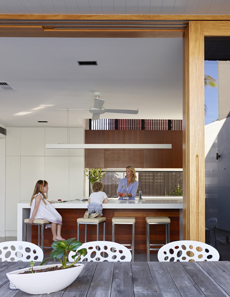 Sunshine Beach Residence By Shaun Lockyer Architects (9)