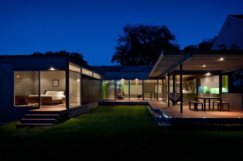 Abierta house - courtyard house with large sliding glass doors (10)